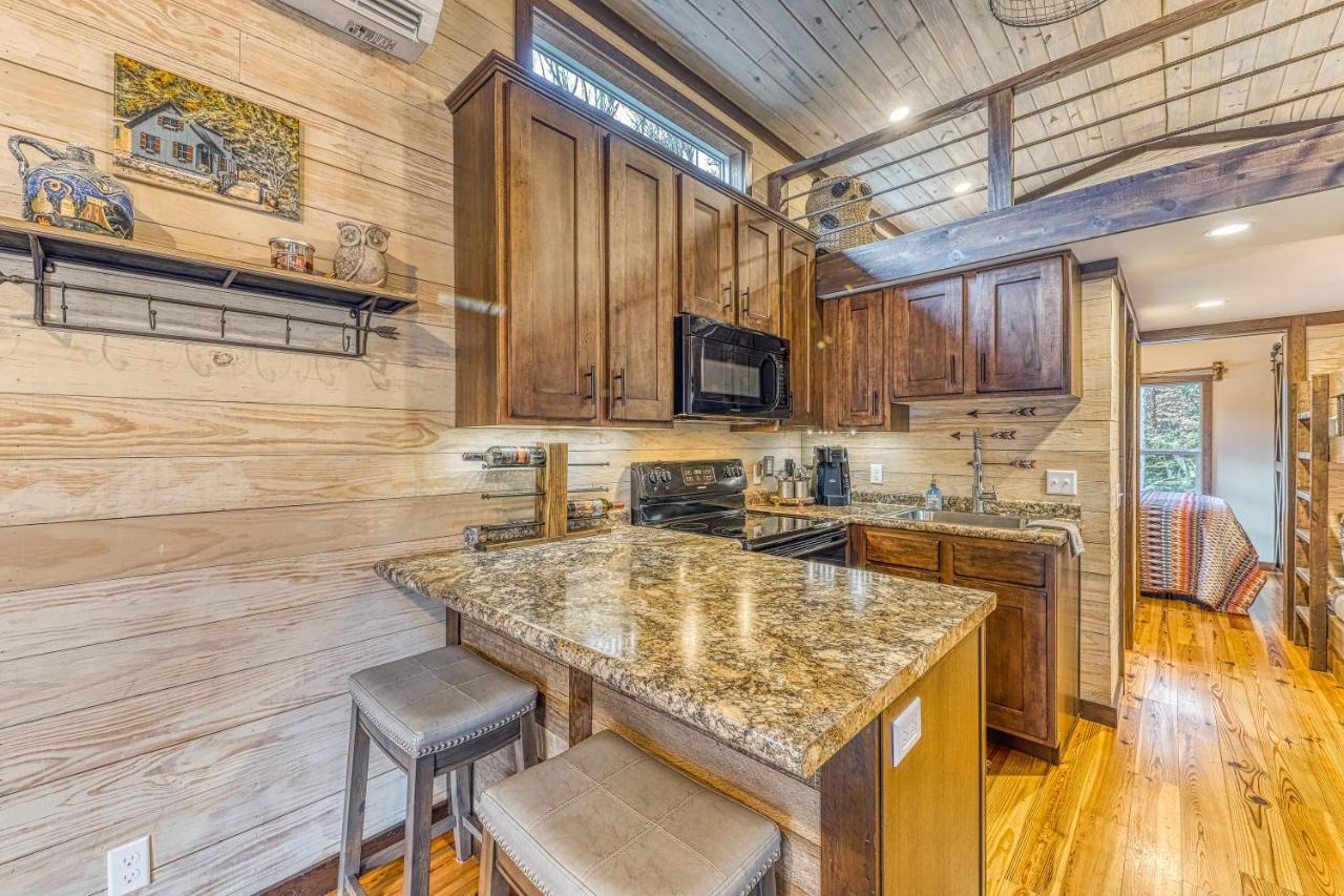 Smoky Mountain Tiny Home Pigeon Forge Exterior foto